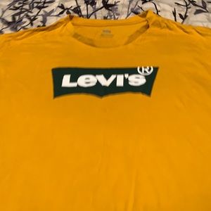 Levi T-shirt